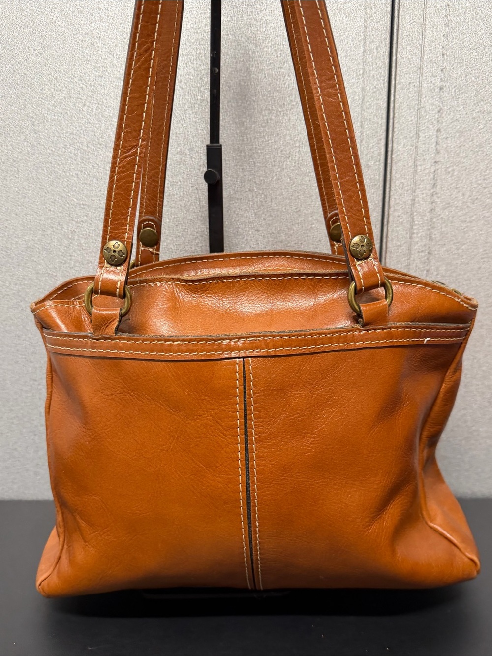 Patricia Nash Leather Shoulder Bag Brown Tooled Logo Tote - Picture 2 of 10